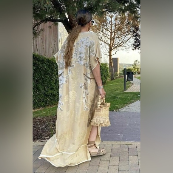 Zara Jacquard Limited Edition Kaftan - Picture 2 of 7